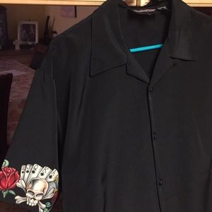 MENS LIKE NEW SIZE LARGE  SHIRT